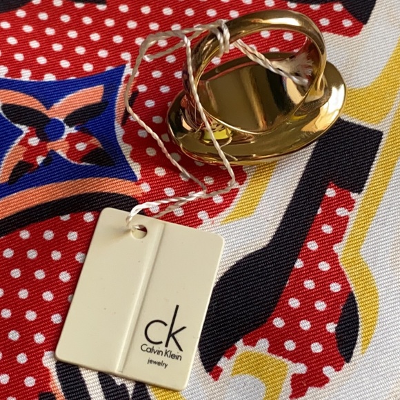 Calvin Klein Gold Tone Faceted Ring Size 8 NWT - Picture 6 of 10